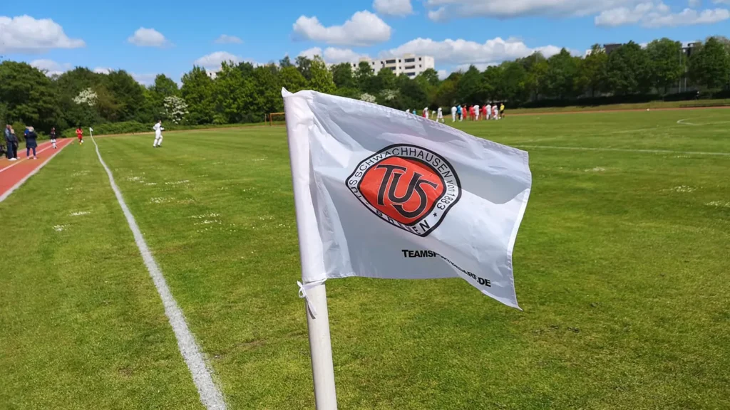 Eckfahne auf dem Hauptplatz des TuS Schwachhausen